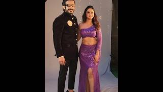 Anchor Ravi Grabbing Ariyana Glory Hip Navel In Photoshoot Video