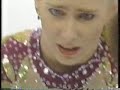 Title:94 Olympics LP-Tonya Harding Broke Shoelace (US Version) Description:Tonya Harding's shoelace broke after her warm-up that almost disqualified her. She was granted a reskate at the end of the group for her to fix her skate.