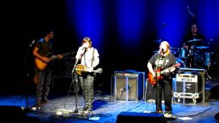 Watch Indigo Girls Trouble video