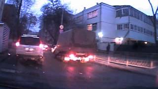 Видео Ростов-на-Дону, 16.12.2014, 35-я линия (авария), ул.Комсомольская, от dorogi strani, 38-я линия, Ростов-на-Дону, Россия