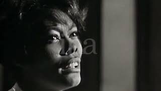 Watch Dionne Warwick In Between The Heartaches video