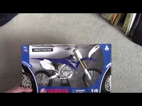 Unboxing a 1:6 scale model dirtbike A yamaha replica of a 450 motocross bike. Hope you enjoy my unboxing. Don't forget to subscribe to my Main Channel: ...