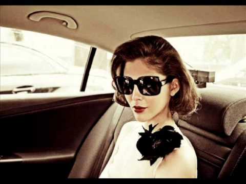 Felix Da Housecat feat. Miss Kittin - Madame Hollywood (Extended)