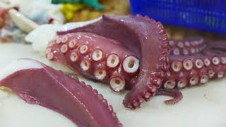 Korean Street Food - GIANT OCTOPUS Seoul Seafood