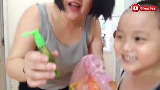 Chị Silent Sea Gia Linh Bibabibo Em Cò Chơi Trò Chơi Kéo Dây Với Kẹo