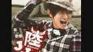 Watch Jj Lin Cries In A Distance video