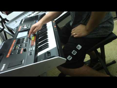 ROLAND JUPITER 80 DEMO NA CLASSIC KEYBOARDS