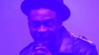 Watch Corneille Fais Moi La Paix video