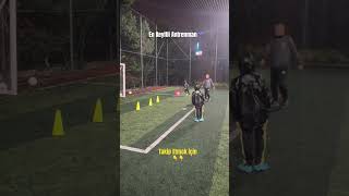 Yağmur Altında Futbol Antrenmanı