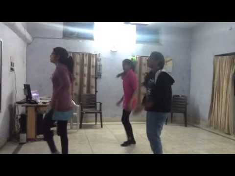 Dance- in aankhon ki masti ke (remix)