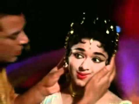 Aap Ke Paas Jo Aayega Pighal Jaayega - Kaajal - Mahendra Kapoor...