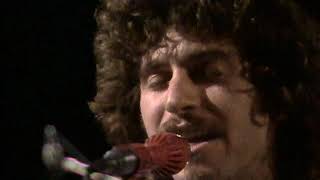 Watch Johnny Rivers Barefootin video