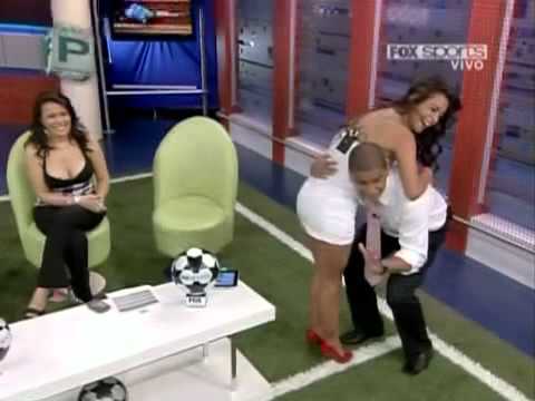 Larissa Riquelme HOT