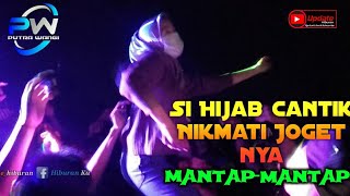 Si Hijab Cantik Ikut Joget Mantap By New Putra Wangi Live Wates Campurdarat 22-02-2020