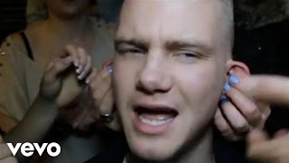 Watch Ed Drewett Drunk Dial video