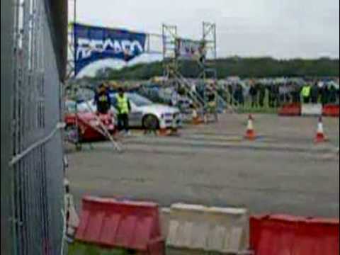 BiTurbo R32 vs BMW M3 awesome 32 seconds 0100