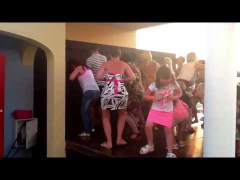 Menorca sea club July 2013 (3) chi chi wa song