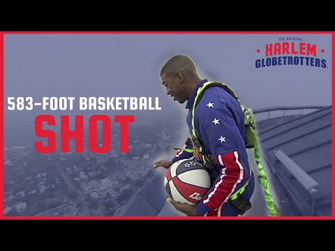 Amazing 583-Foot Basketball Shot | Harlem Globetrotters - YouTube