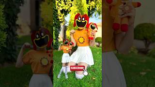 Smiling Critters Singing Flower