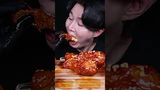 Kyokwang Mukbang Eating Chicken With Cheese Sauce Satisfying Bite Would You Eat This Chicken
