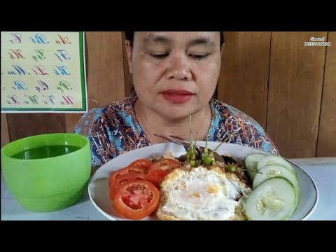 Mukbang nasi goreng ala mami incess dayak.