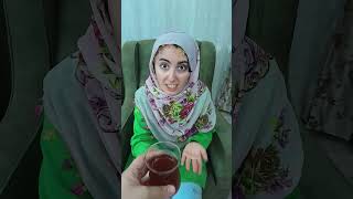 Annem Çayla Yüzünü Yıkadı