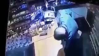 Müşteri Kıza Show Yapan Marketçi