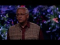 Learning from a barefoot movement - Bunker Roy