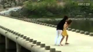Ece Seckin Kore Video