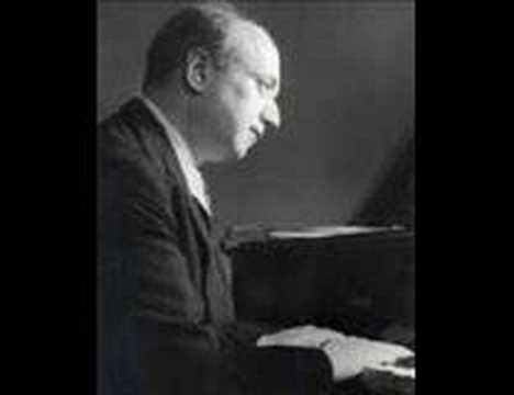 Download Vadim Chaimovich plays Sonetto 104 del Petrarca by Liszt Song and Music Video for Free 