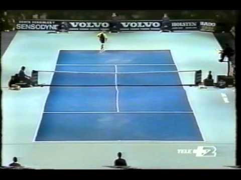 エドバーグ（エドベリ） レンドル battle at 全豪オープン 1985