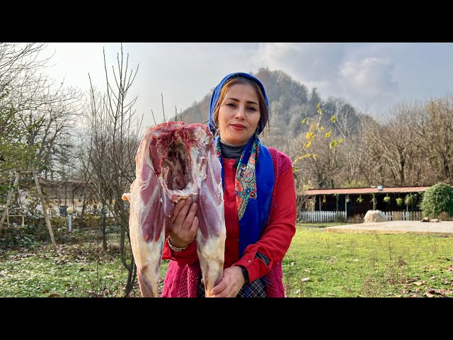 Play this video Rural Style Cooking Of Lamb Leg Broth with Fresh Vegetables in Clay Oven в Cooking vlog