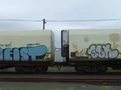 melbourne trains graffiti