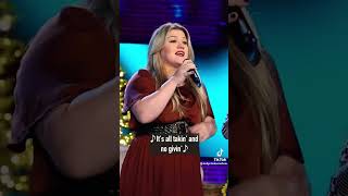 Dolly Parton & Kelly Clarkson - 9 To 5 Live