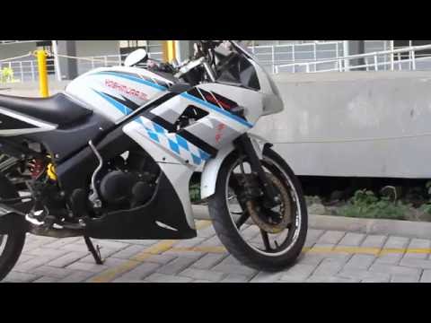 Video sepeda motor happy