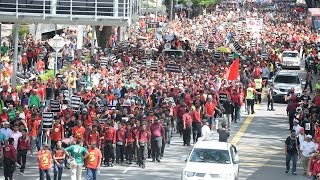 20,000 close in on KLCC