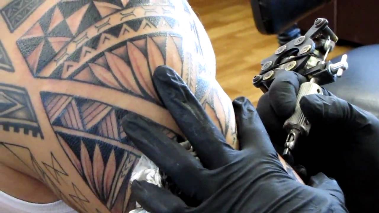 carl cocker at kalia tattoo polynesian tattoo youtube carl cocker at kalia tattoo polynesian tattoo youtube