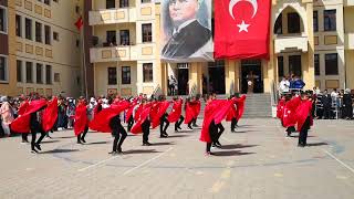 Ahmet Paşa İlkokulu 23 Nisan Gösterisi İzmirin Dağlarında Çiçekler Açar