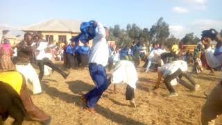 Mwimbaji Mussa Makweta Akiimba