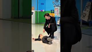 Papa Vs Mom Dramatic Child