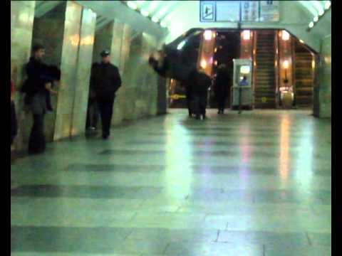 Прыгуны Harkov.Metro. Battle acrobats. Jumping