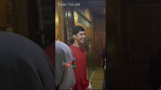 Siapakah Yang Mengenakan Tshirt Merah..? Ahmad Dhani Kah..?