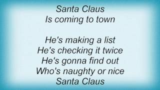 Watch Faith Hill Santa Claus Is Coming To Town video