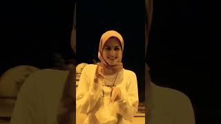 Cewek Hijab Tiktok Goyang Engkol