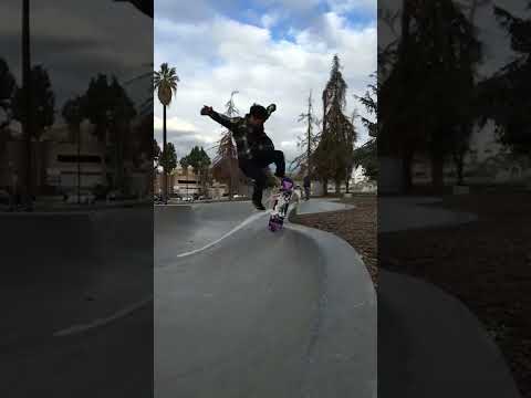 Blunt Kickflip to Fakie but landing Cross Footed #shorts