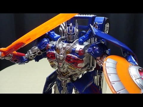 Gambar mainan optimus prime