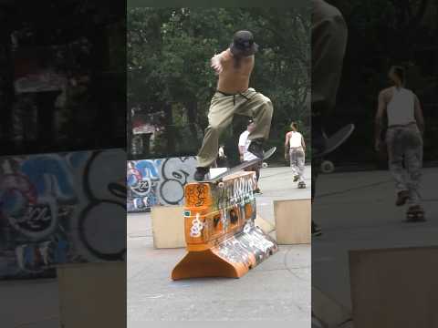 THE HOMIE GOT SOME QUICK FEET - COLE WAYKA #NYC #SKATEBOARDING