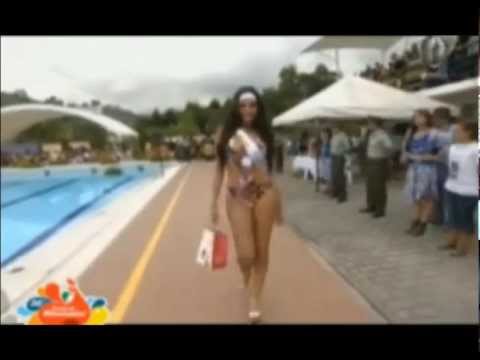Boliviana Ximena Vargas Parada bikini es Reina Internacional del Cafe de Colombia