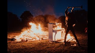Ilona Mahieu - Maslow (Official Music Video)