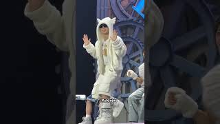 Han Jisung Igloo Challenge